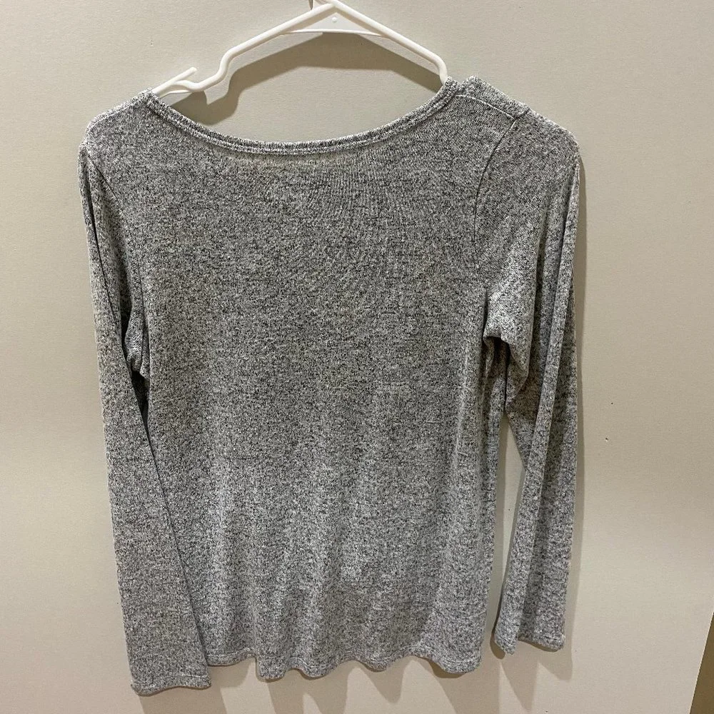 Sylish front tie knot top